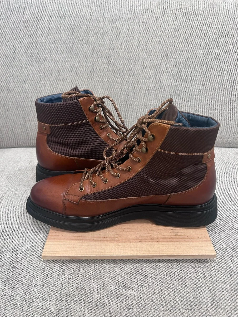 Vintage Foundry Co. Thundra Boots Sz 9 Brown Leather